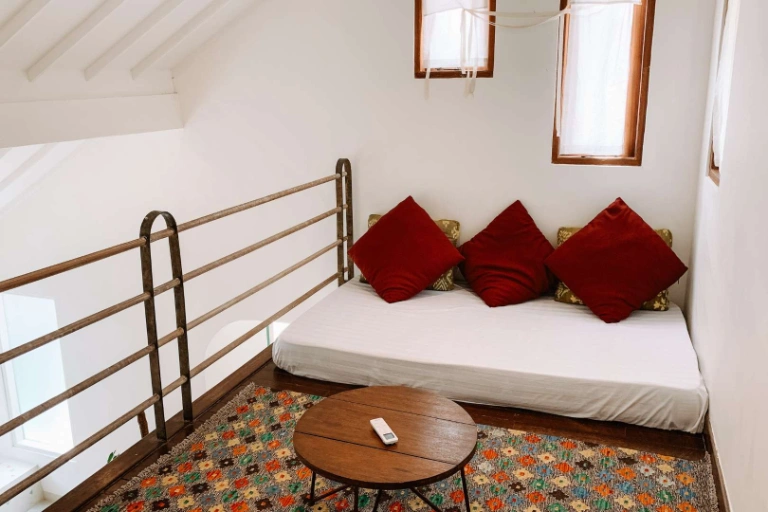 👣 Steps to Seminyak Beach - Tropical Studio with Electricity Included — image 3