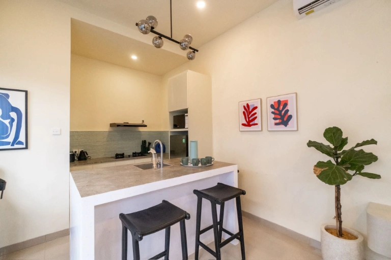 RBS16: Modern 2-Bedroom Villa for Rent in Prime Berawa Location — image 2