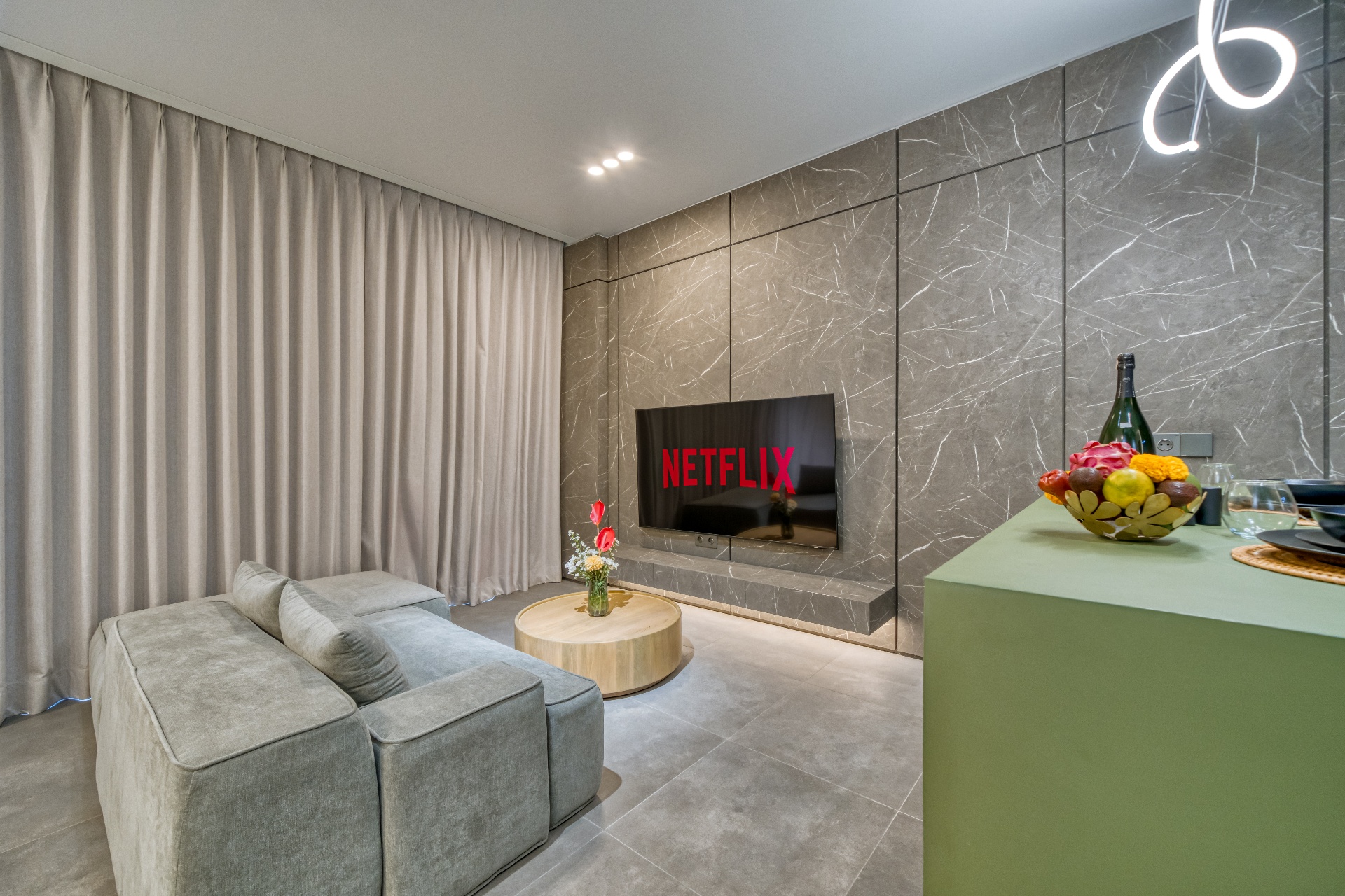 Apartment with panoramic rooftop pool / Canggu — image 3