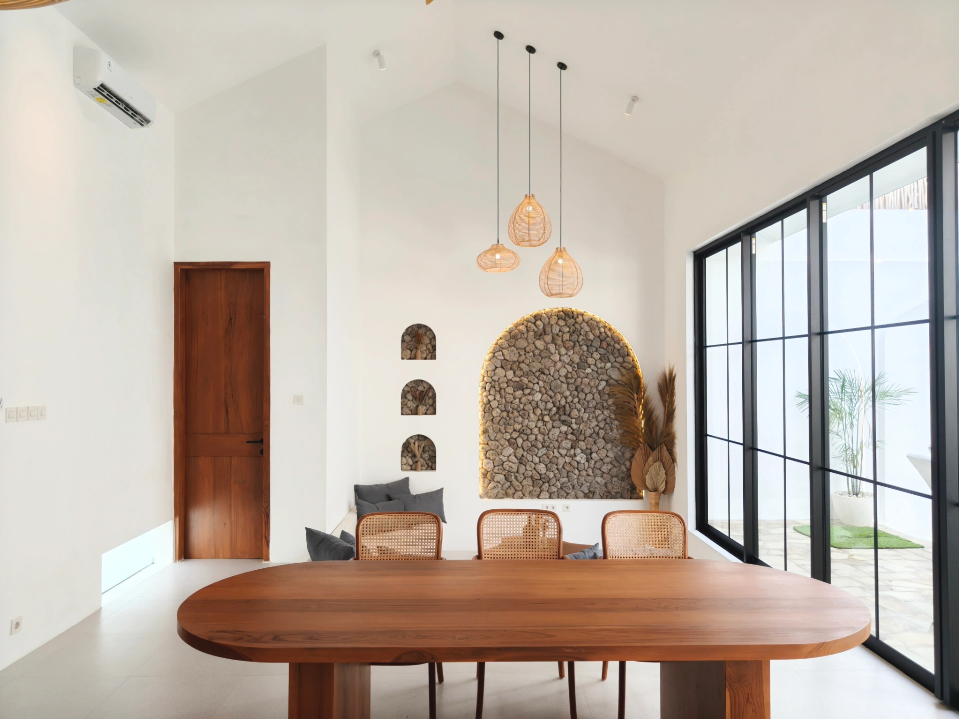Villa Beth Eden - Luxurious New Modern 3 Bedroom Villa In Uluwatu — image 2