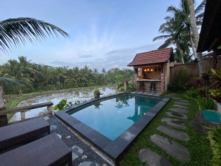 One Bedroom Wooden Retreat with Tropical Vibes - Arira Villa Ubud