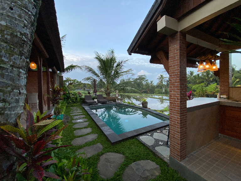 One Bedroom Wooden Retreat with Tropical Vibes - Arira Villa Ubud — image 1