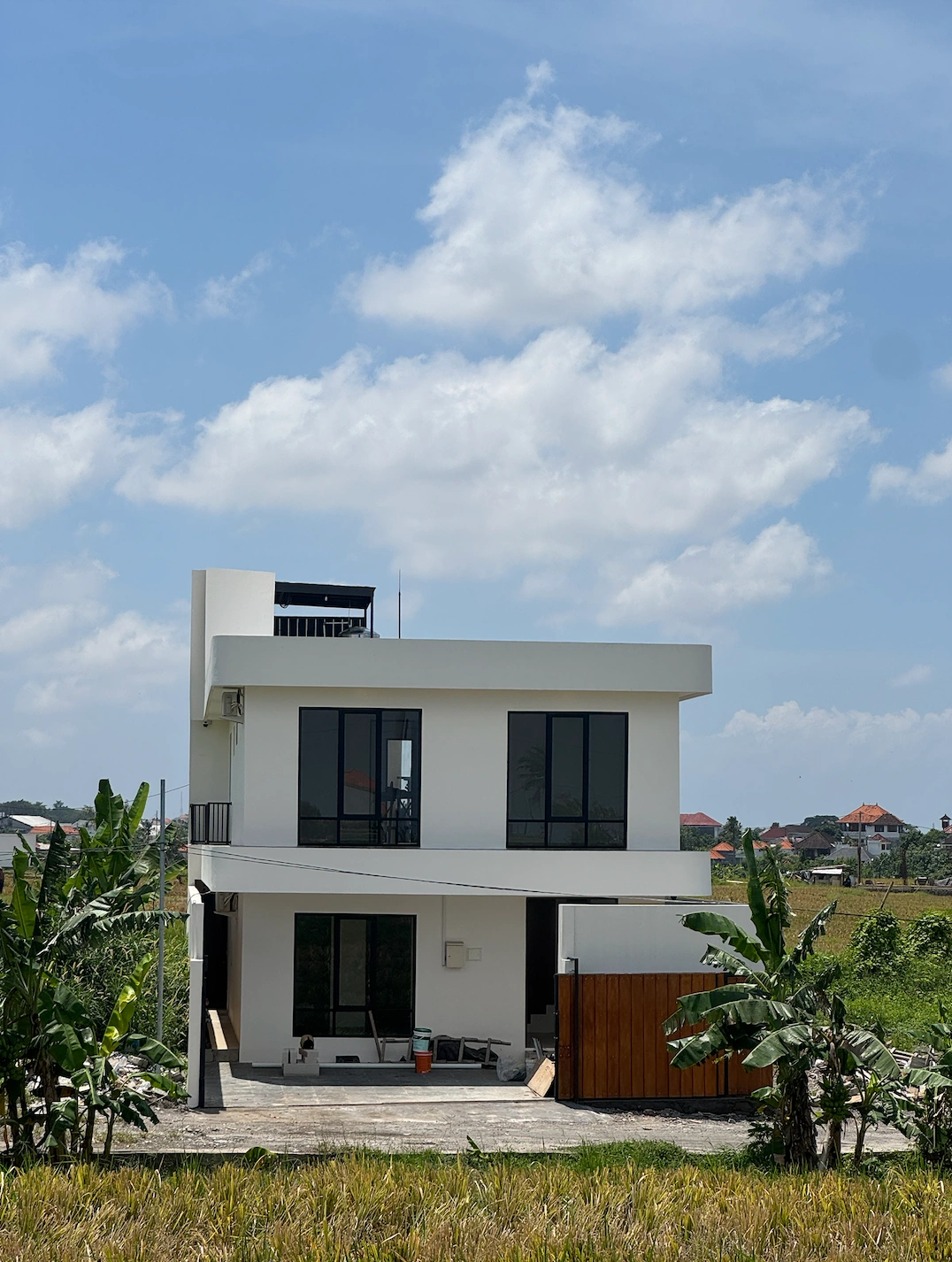 Unfurnished 3 bedroom Villa in North Pantai Lima For Sale