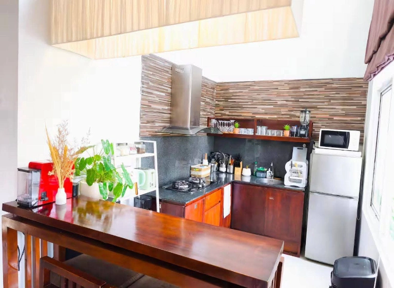 2BR New Renovated Villa Kerobokan — image 2