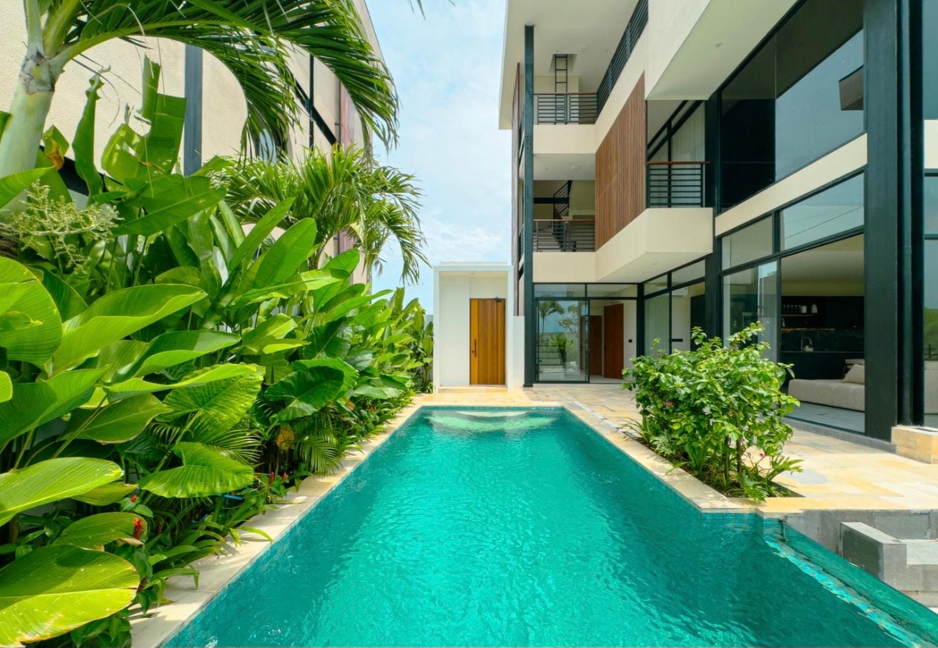 THE OCEAN-VIEW ROOFTOP: 300m to the Beach & Pool & Jacuzzi — image 4