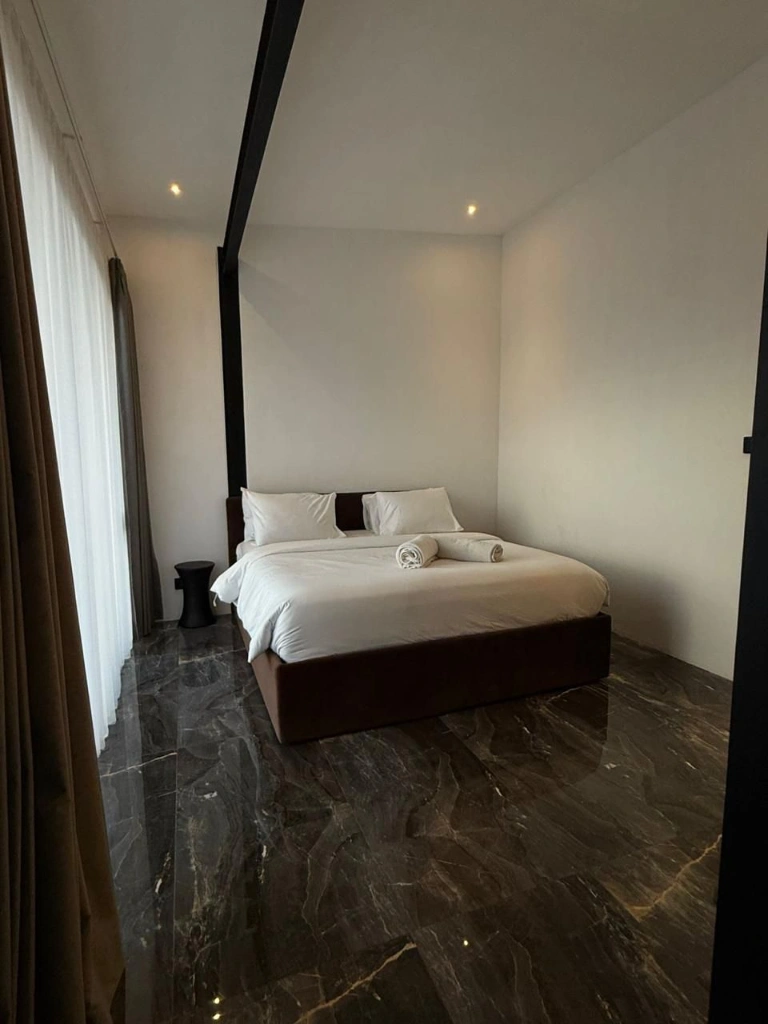 Beautiful luxury modern style 2 bedroom house — image 1