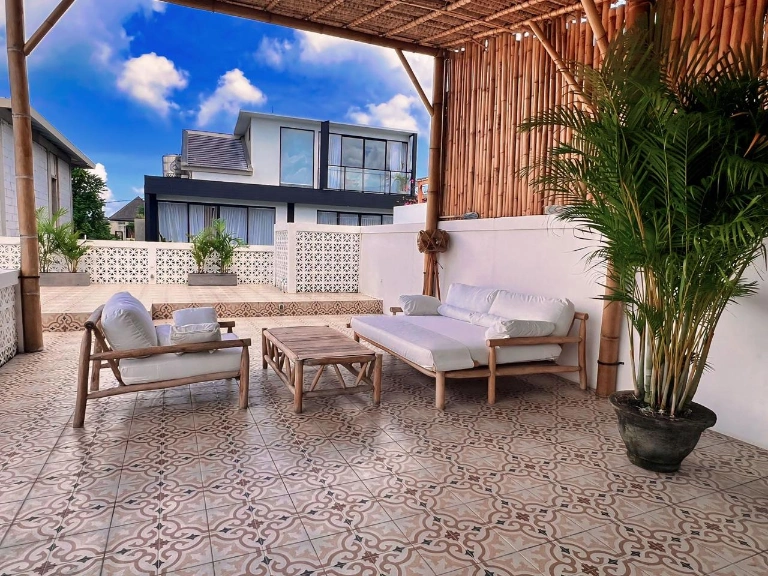 Modern 1BR Villa + Study with Rooftop