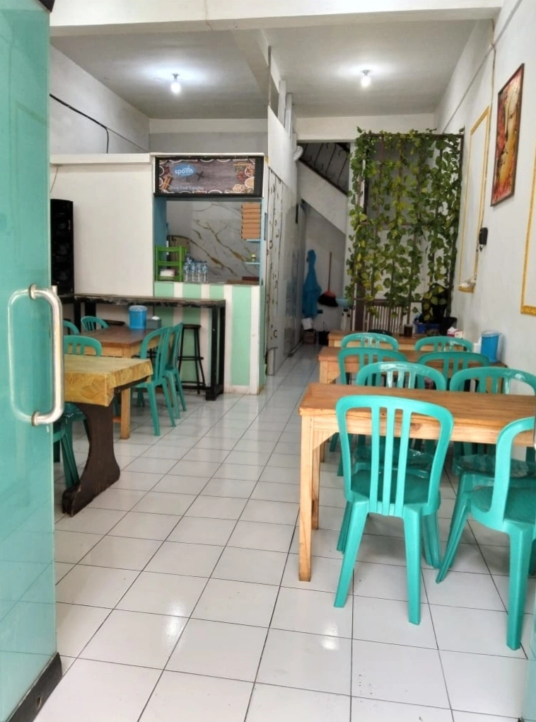 2-Storey Shop and Restaurant in Benesari Legian Kuta Bali — image 1
