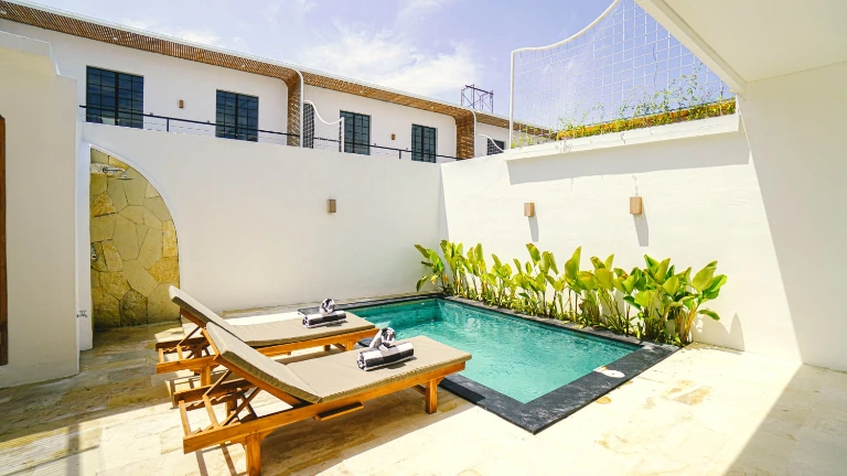 BRAND NEW VILLA FOR RENT IN PADONAN CANGGU | IP 933 — image 2