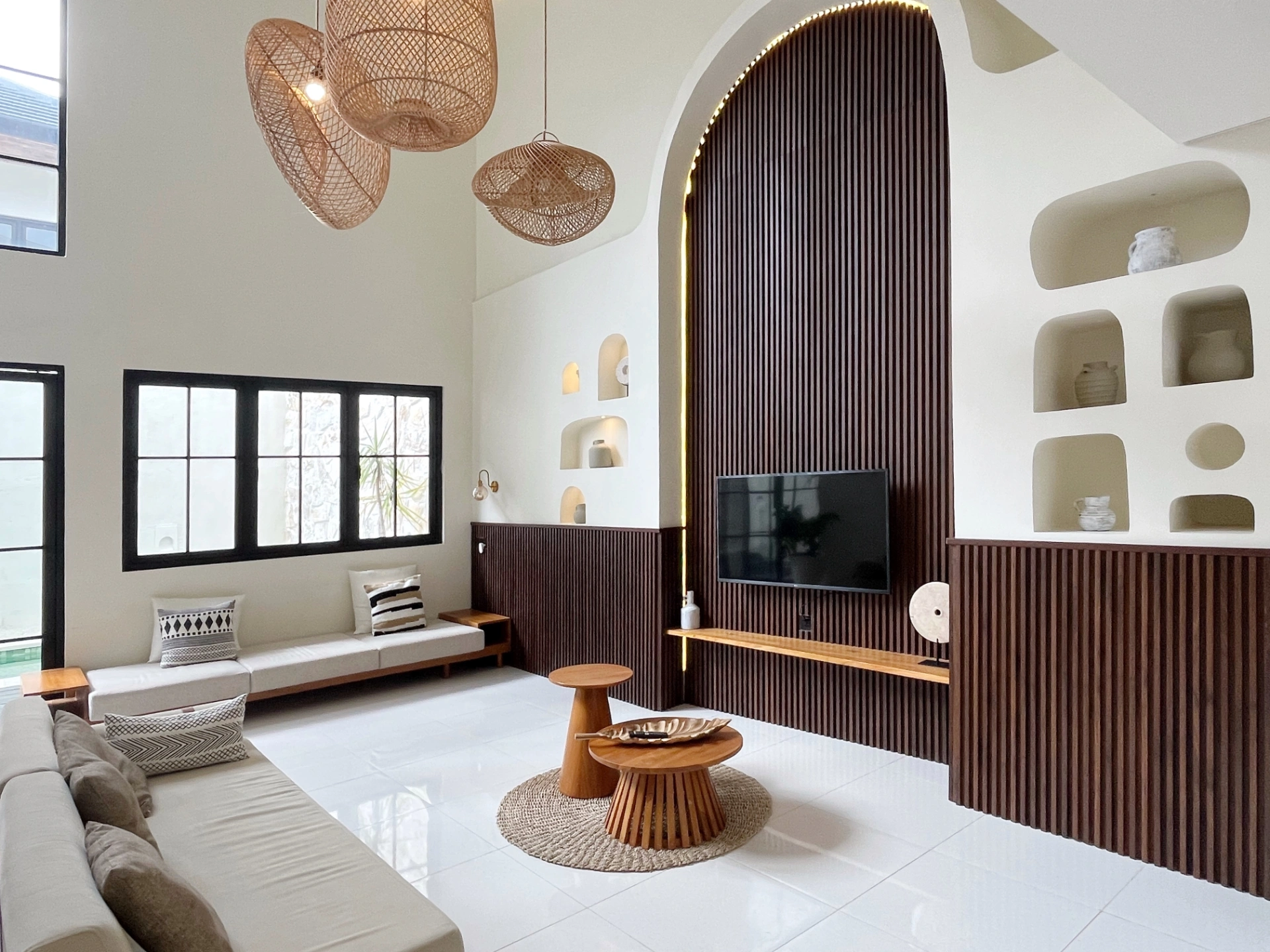 Turnkey 3BR Villa Walking Distance to Oberoi — image 1