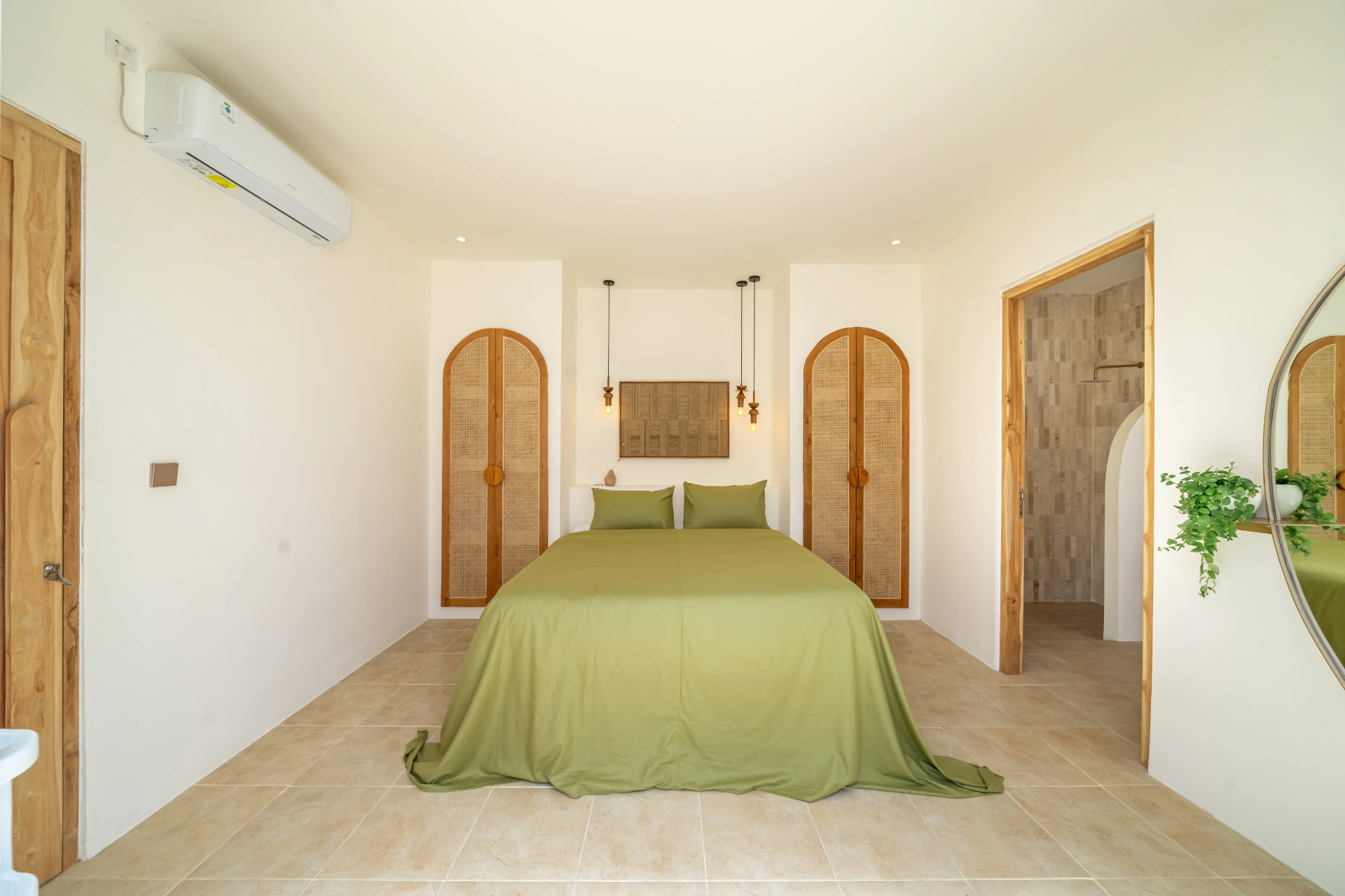 Beautiful Mediterranean 2BR — image 4