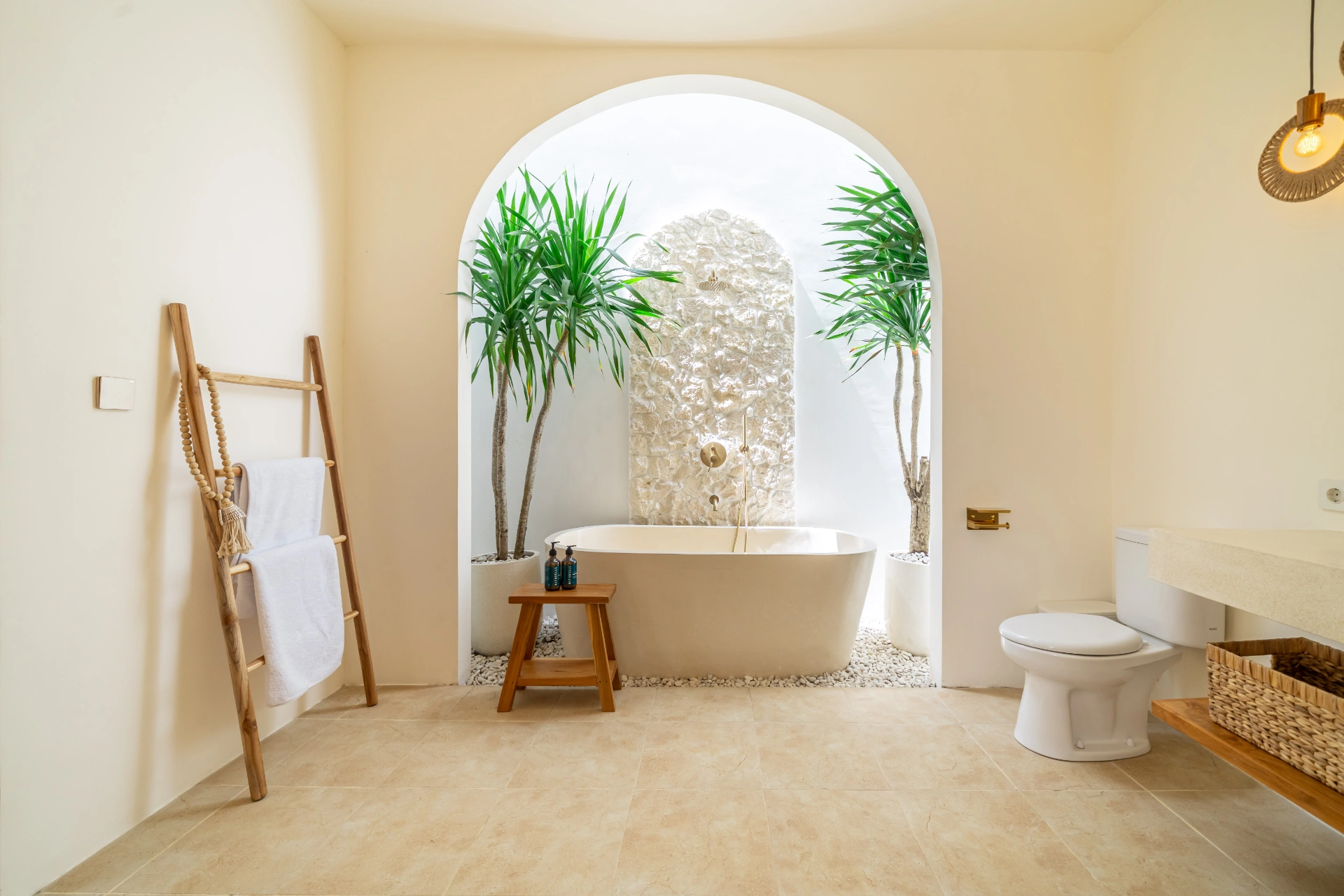 Beautiful Mediterranean 2BR — image 3