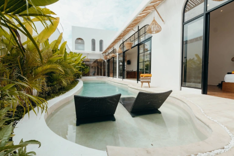 A BRAND NEW 3 BEDROOMS LUXURY VILLA IN UMALAS — image 2