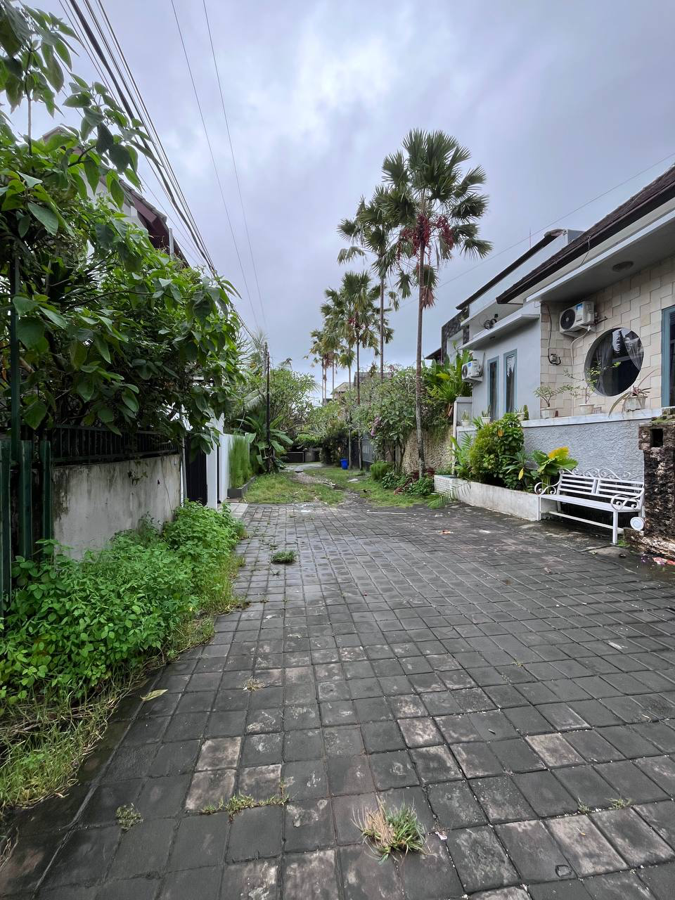 House for sale in Jimbaran (for renovation) — image 1
