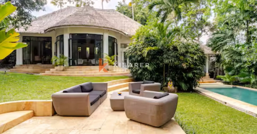 Relaxing Tropical Two Bedroom Villa with Garden Paradise in Umalas YRV4625