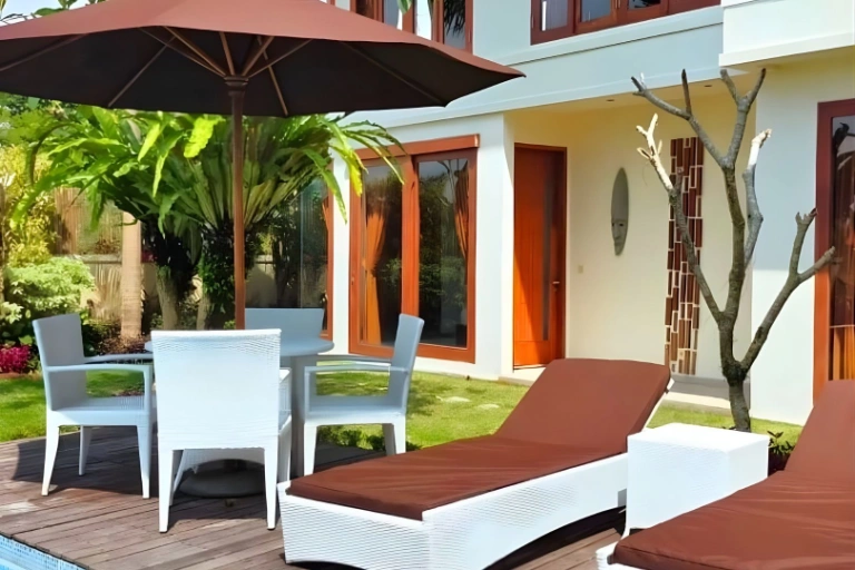 Spacious 4BR Villa with Mountain Views and Elegant High Ceiling — image 3