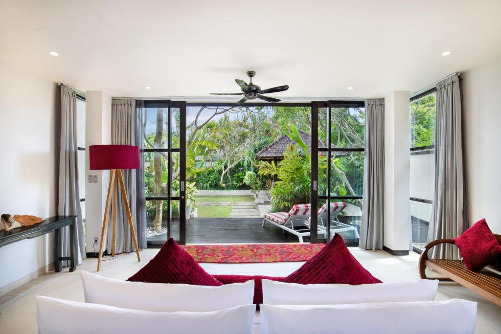 Lavish Hilltop Escape Private Villa in Jimbaran