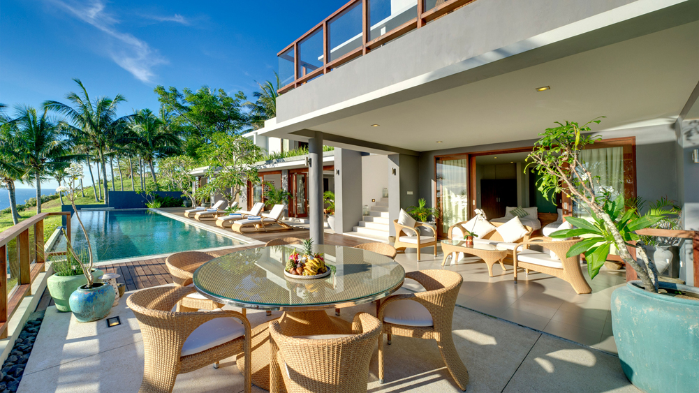 Malimbu Cliff Villa — 5BR Villa Rental in Lombok
