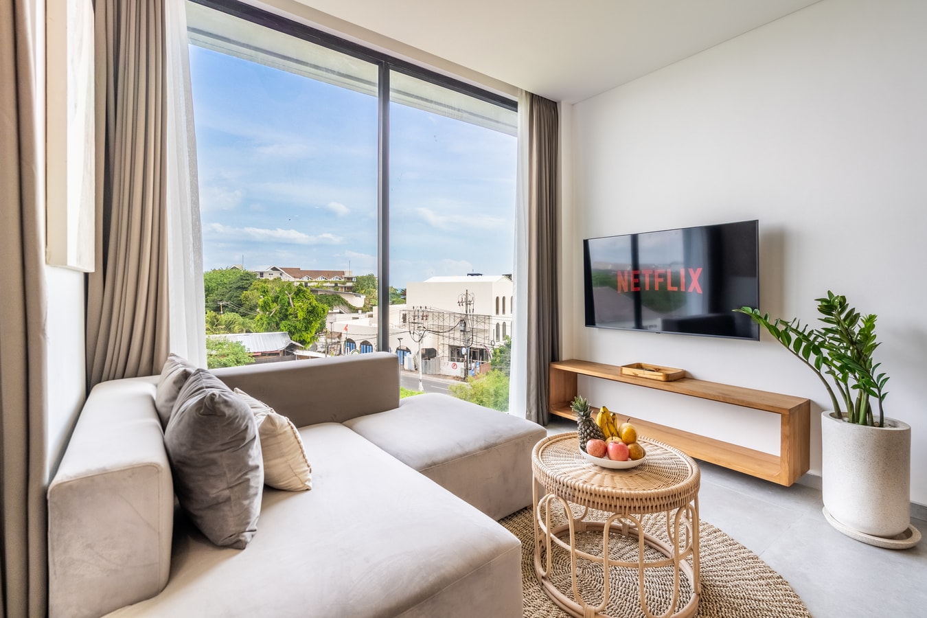 Canggu 1BR Suite | Rooftop Gym, Sauna & Pool in Canggu, Bali