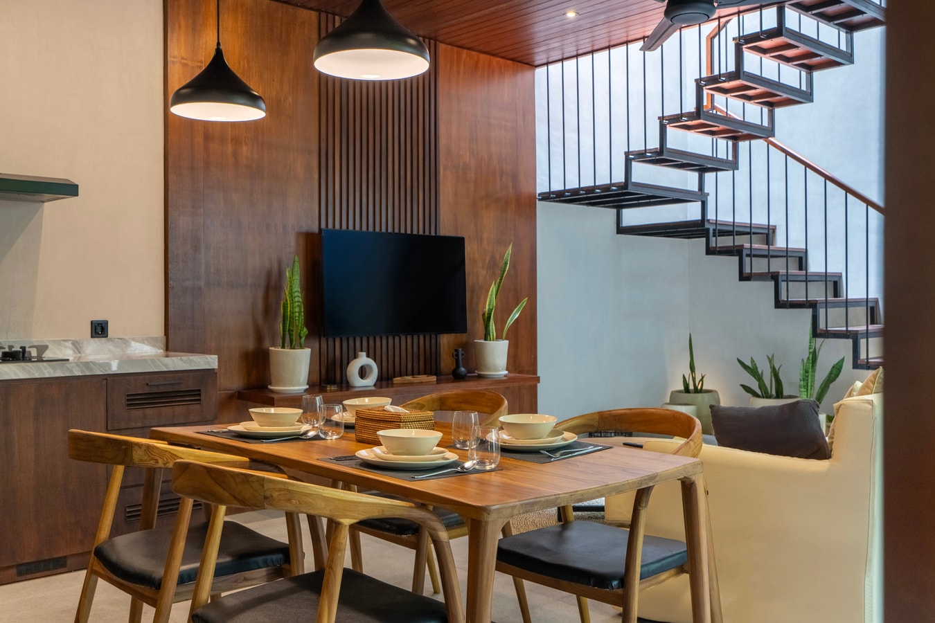 Raya - 2BR Villa with Pool, Near Echo Beach Canggu in Pererenan, Bali — image 17