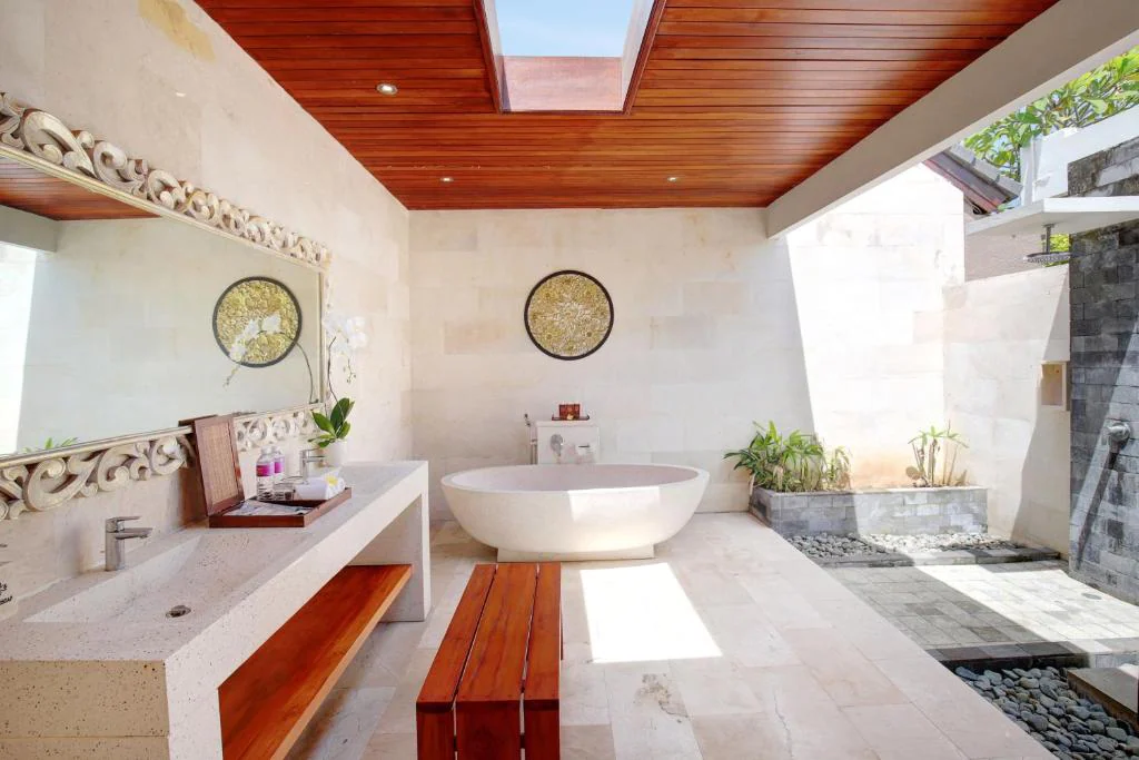 Serene Poolside Suite 1 Bedroom Private Villa in Jimbaran — image 6