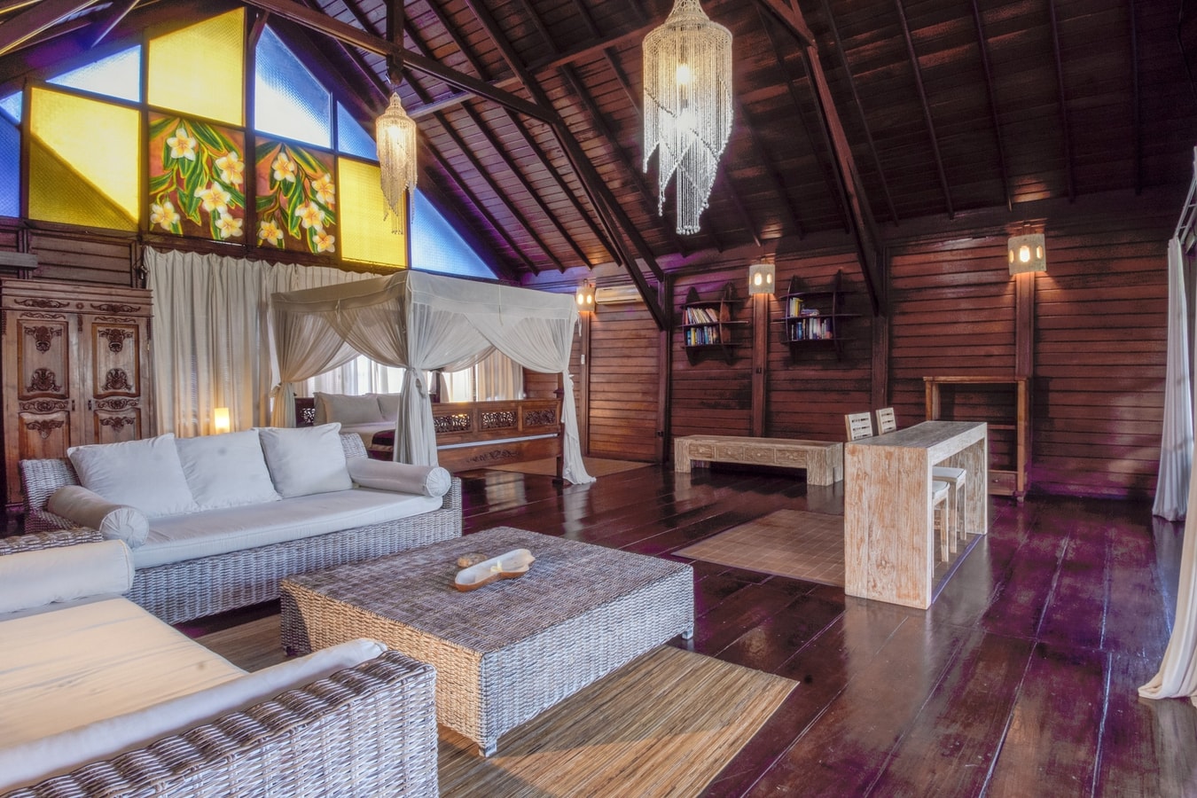 Luxe Spacious 5 BR Villa in the heart of Seminyak in Canggu, Bali — image 3