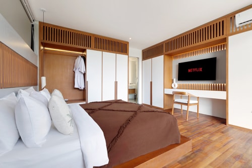 Canggu Escape 2BR Villa w/ Rooftop and Plunge Pool in Canggu, Bali — image 8