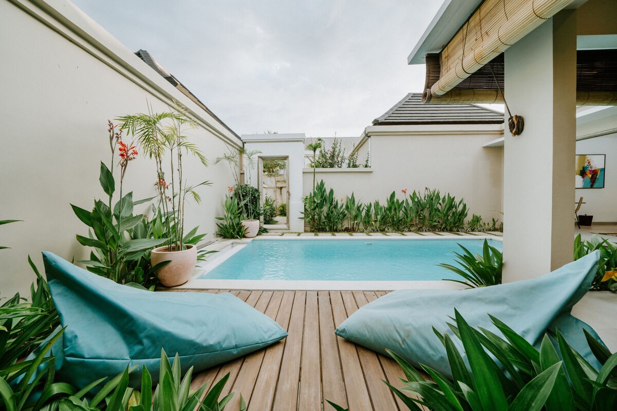 Stylish Beachside Nook 1 Bedroom Private Villa in Canggu — image 10