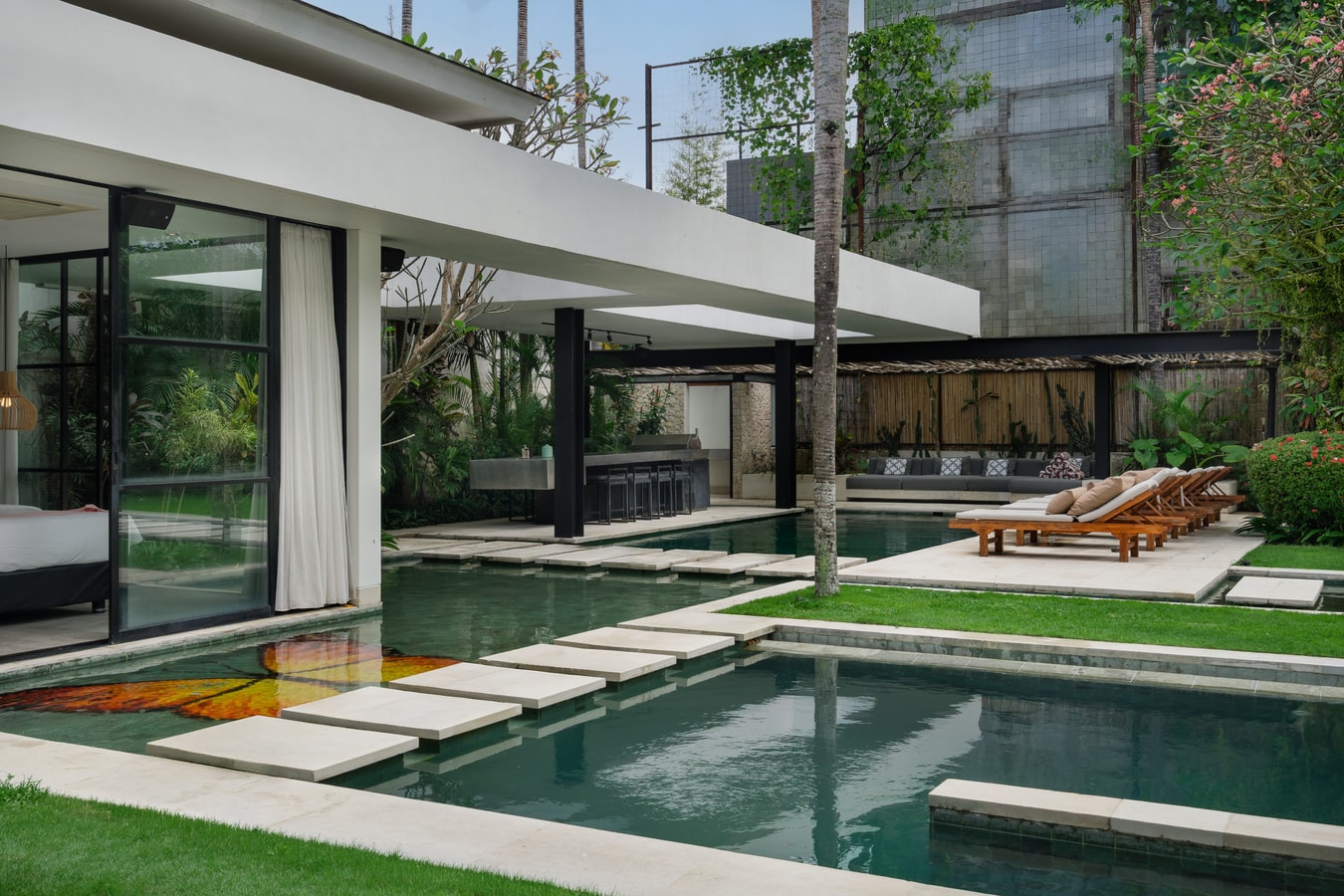 Deja Bali - 5BR Villa with Pool & Rooftop, Canggu in Tumbak Bayuh, Bali — image 17