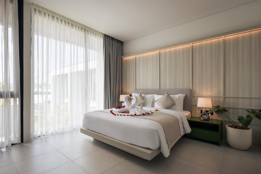 Airy Modern Hideaway 2 Bedroom Private Villa in Canggu