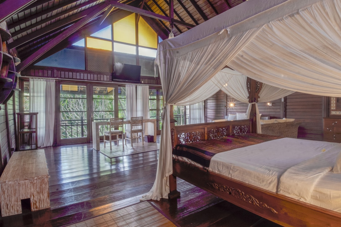 Luxe Spacious 5 BR Villa in the heart of Seminyak in Canggu, Bali — image 7