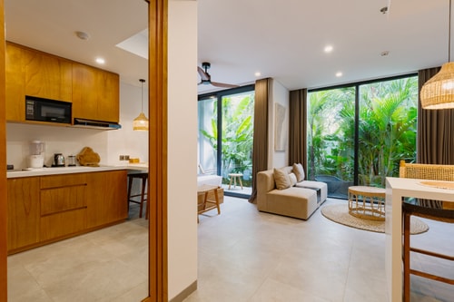 Suite with Bathtub & Garden in Canggu, Bali — image 16