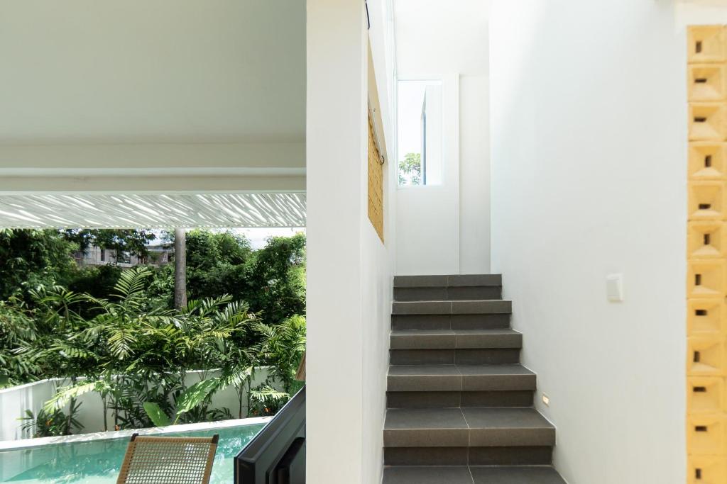 Minimalist Tropical Haven 2 Bedroom Private Villa in Canggu — image 10