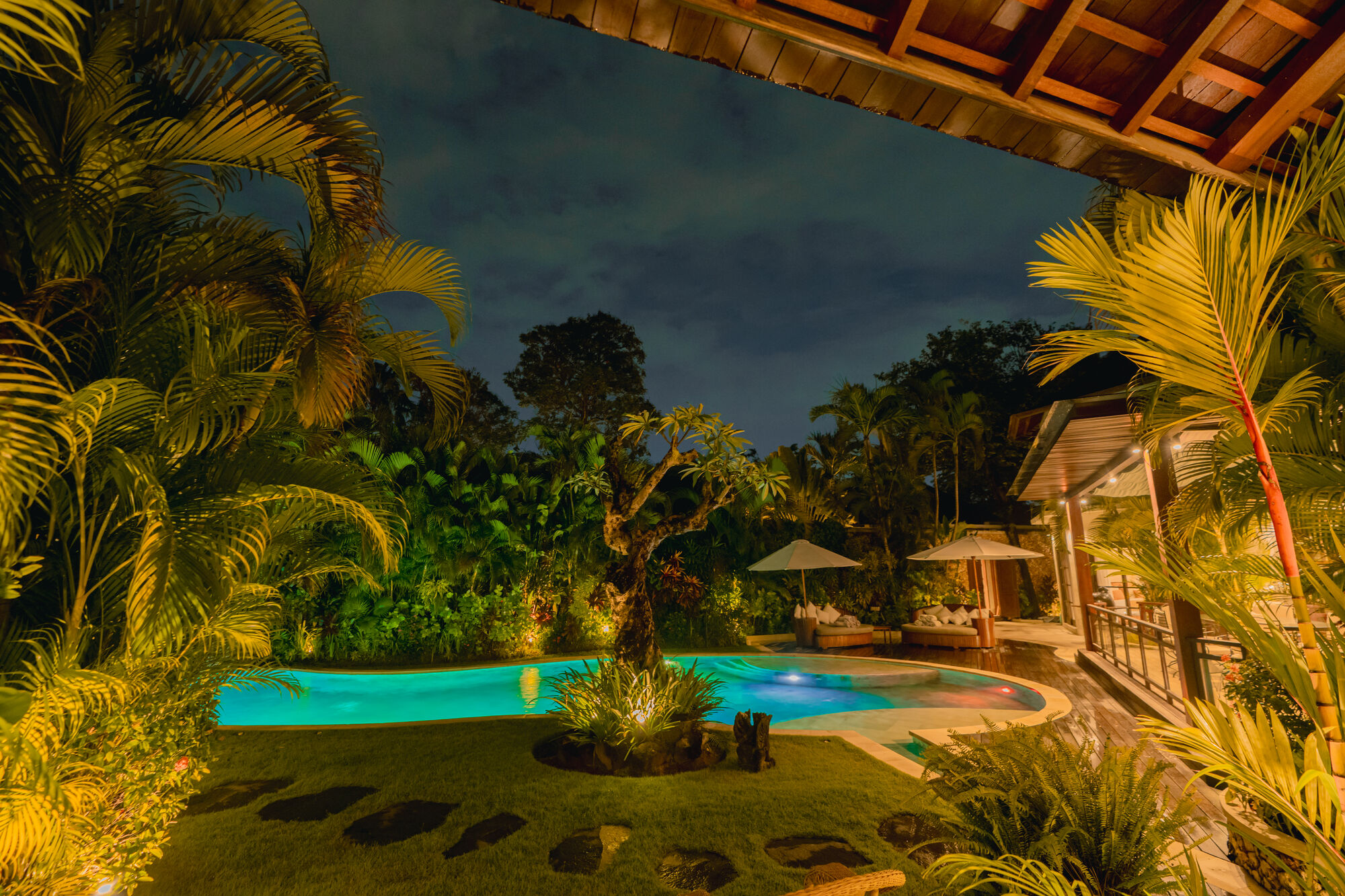 Lataliana 11 Bedroom Villa LA-TA — 11BR Villa Rental in Seminyak