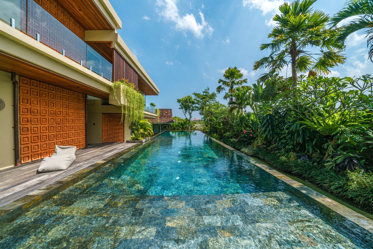 La Boheme Mansion — 8BR Villa Rental in Pererenan — image 5