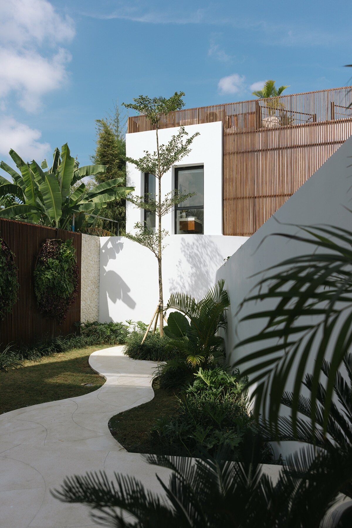 Lush Riverside Estate 5 Bedroom Private Villa in Canggu — image 10