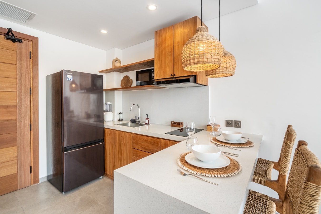 Canggu 1BR Beachside Suite | Gym, Sauna & Pool in Canggu, Bali — image 9