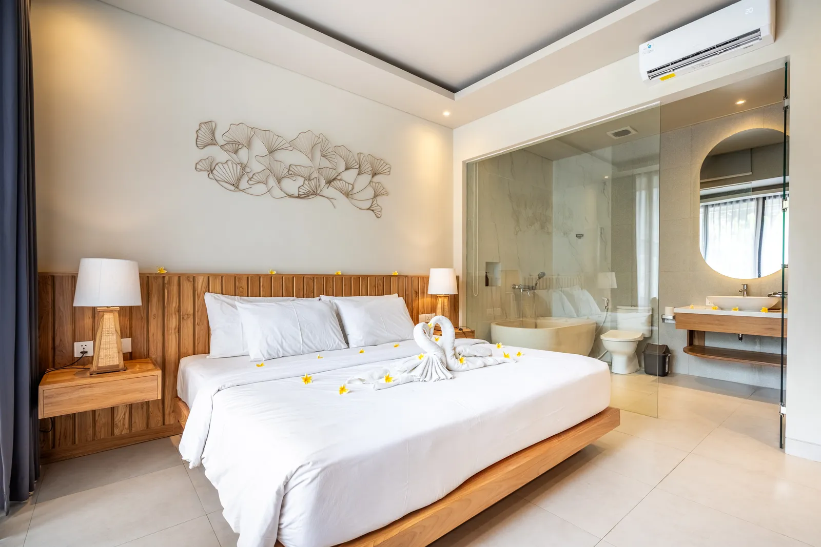 Contemporary Balinese Haven 3 Bedroom Private Villa in Canggu — image 1