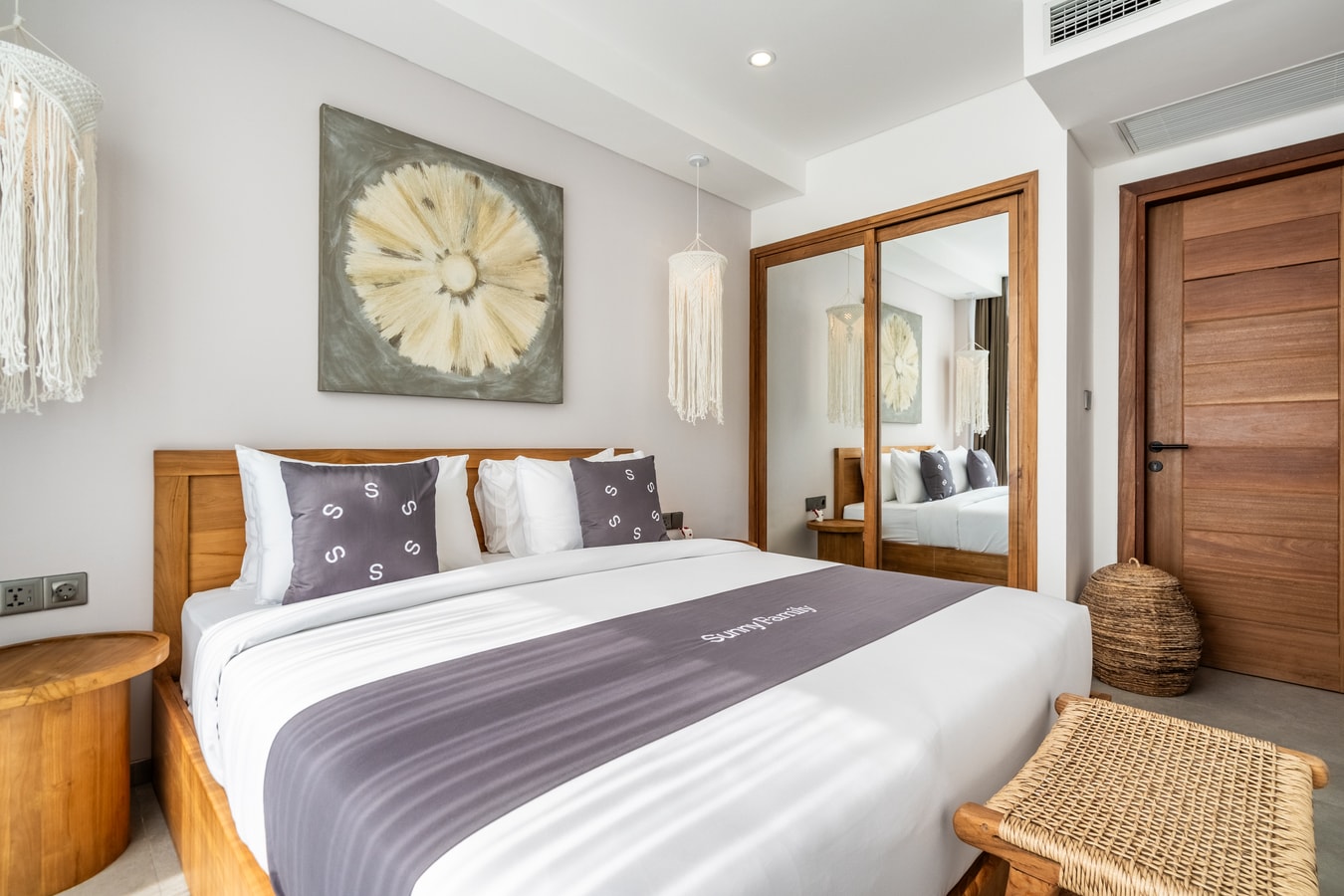 2BR Stylish Canggu | Rooftop Gym, Sauna & Pool in Canggu, Bali — image 9
