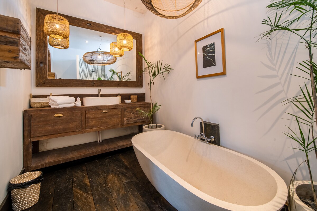 Yogi Surf Villa — 6BR Villa Rental in Canggu — image 2