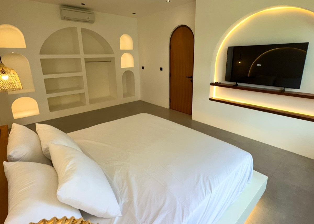 2 Bedroom Villa with Rooftop for Rent in Pererenan — image 18