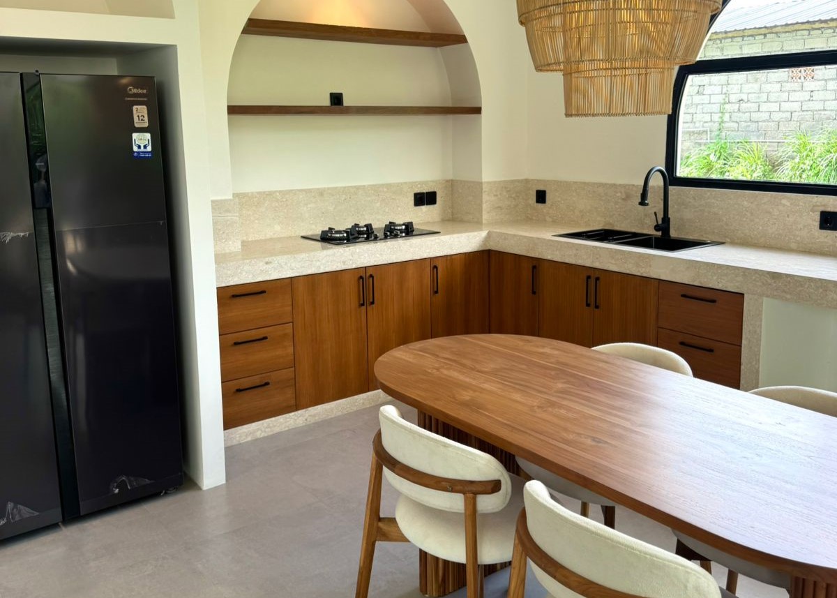 2 Bedroom Villa with Rooftop for Rent in Pererenan — image 9