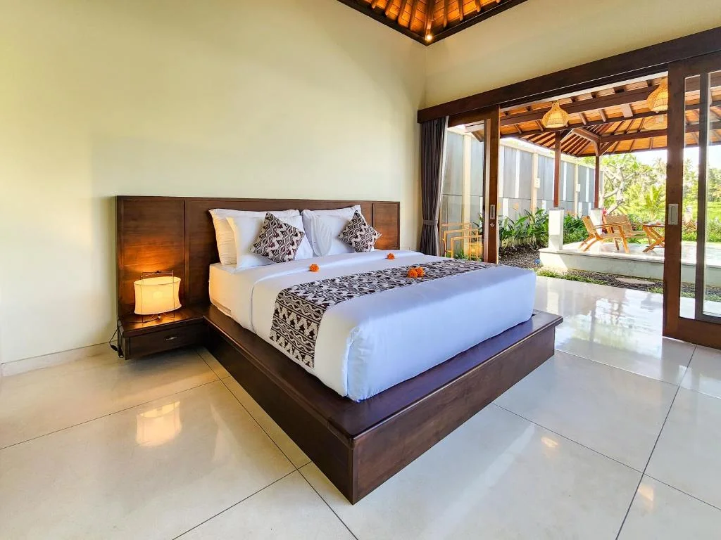 2-Bedroom Villa with Private Pool & Jacuzzi in Ubud Rice Fields — image 16
