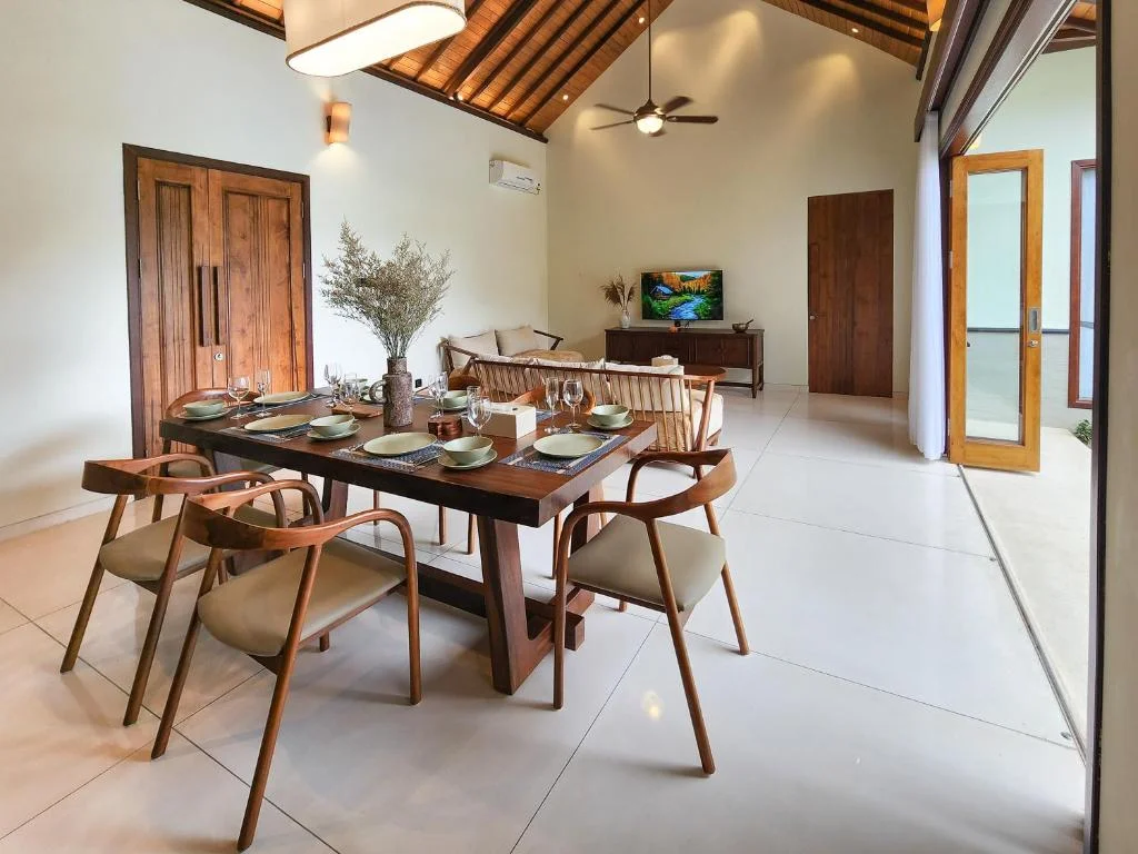 2-Bedroom Villa with Private Pool & Jacuzzi in Ubud Rice Fields — image 8