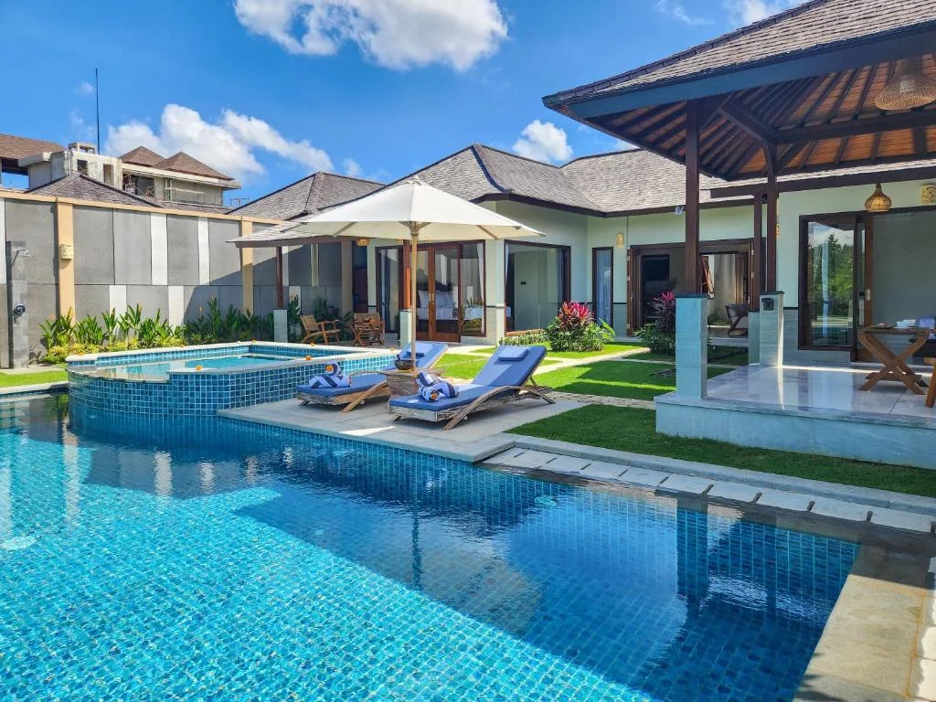 2-Bedroom Villa with Private Pool & Jacuzzi in Ubud — image 3