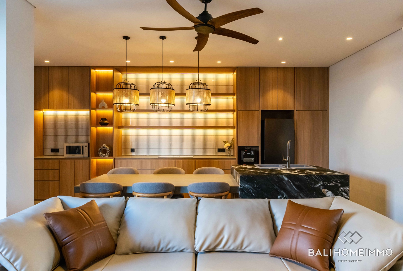 2-BEDROOM APARTMENT FOR RENT IN THE HEART OF BERAWA — image 4
