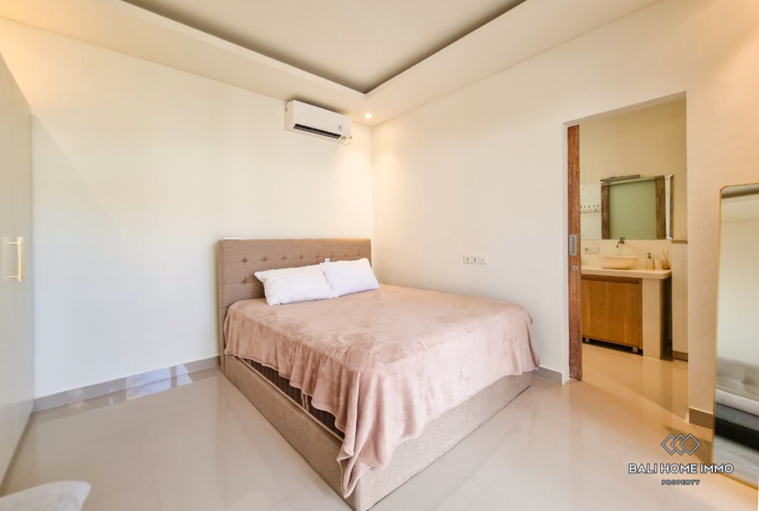 2 Bedroom Villa for Monthly Rental in Bali Canggu Residential Side — image 8