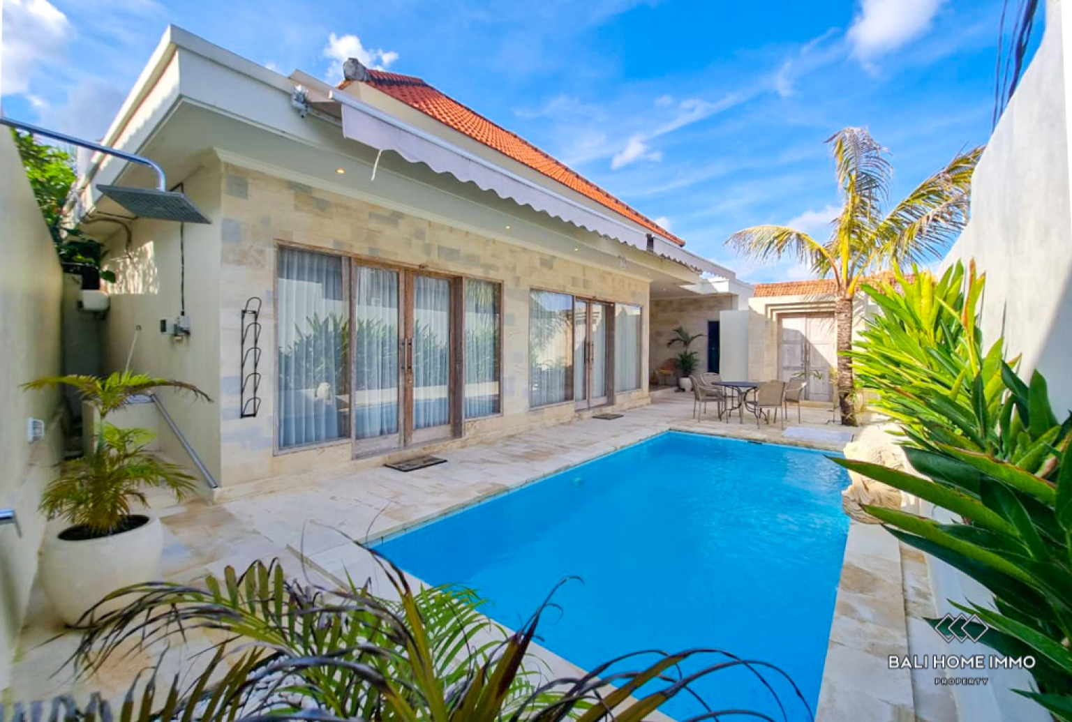 2 Bedroom Villa for Monthly Rental in Bali Canggu Residential Side