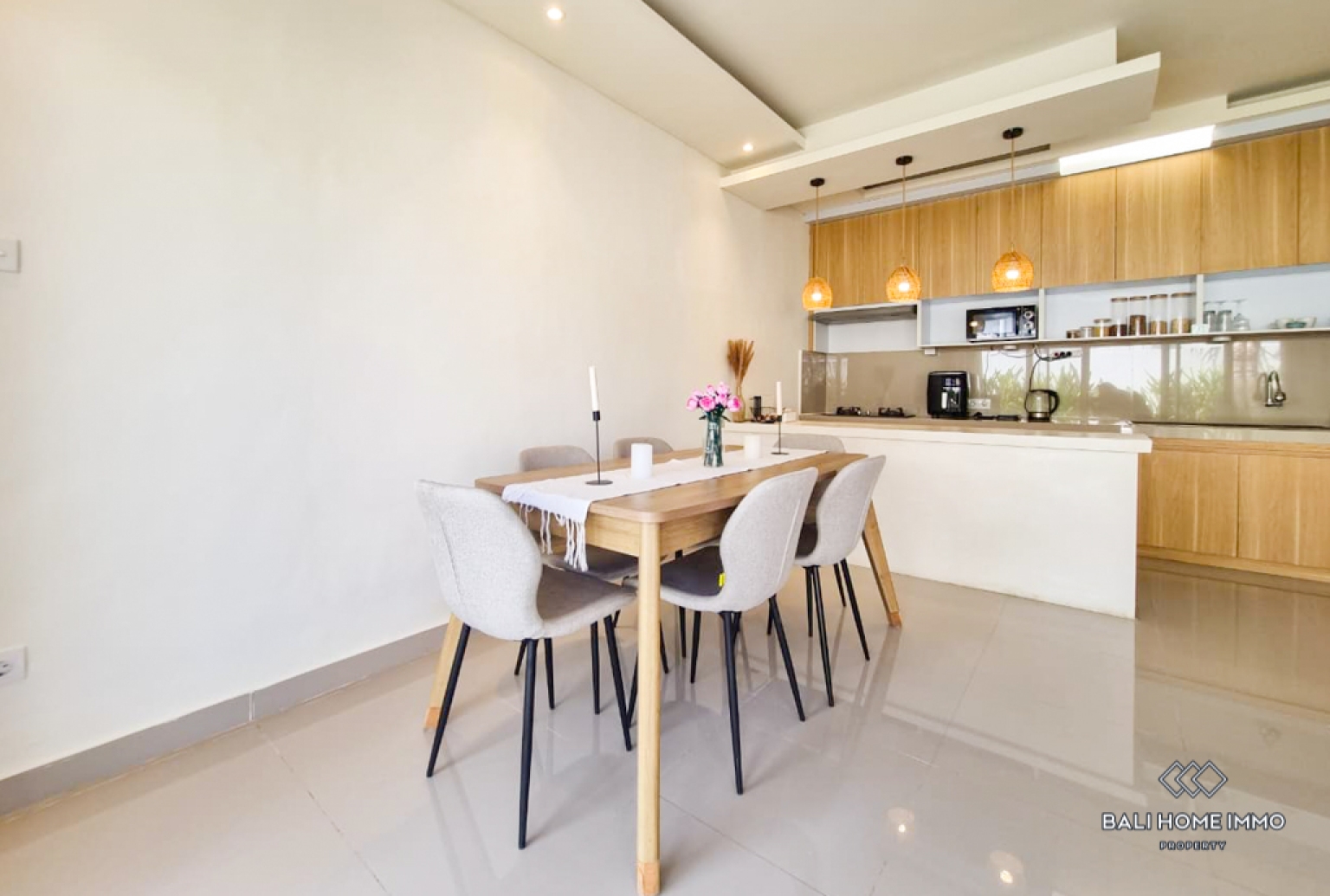 2 Bedroom Villa for Monthly Rental in Bali Canggu Residential Side — image 4