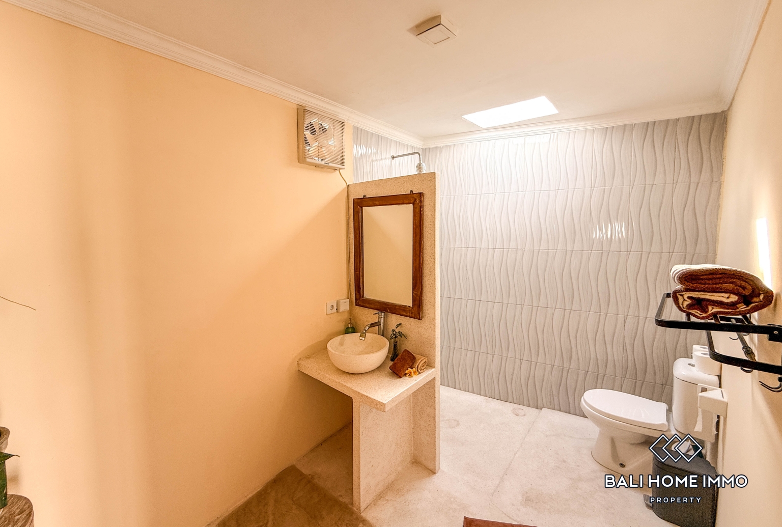 2 Bedroom Villa For Rent in Pererenan Beachside — image 12
